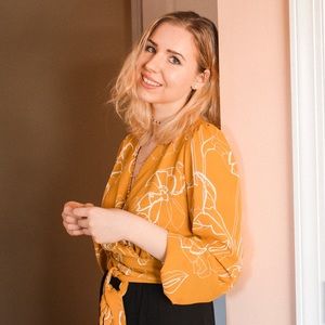 Eva Mendes Floral Blouse